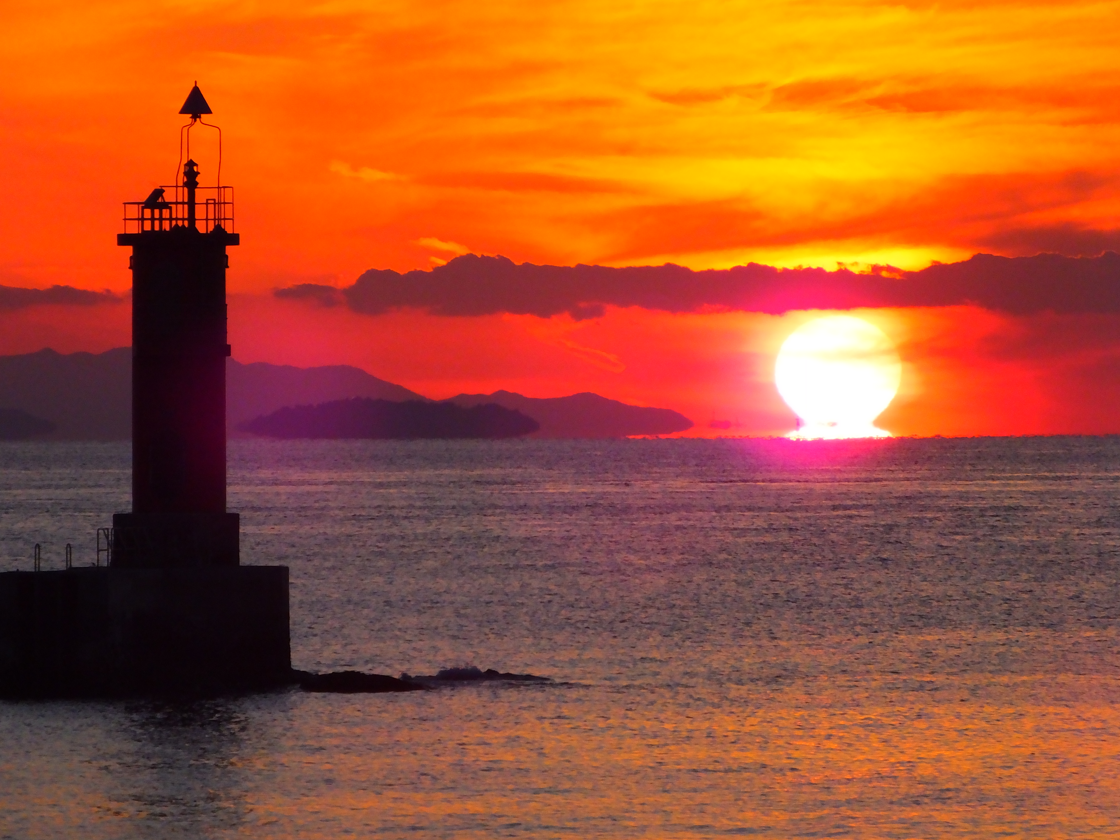 太平洋だけじゃない！瀬戸内で見る幸福の「だるま夕日」 - エアトリバス