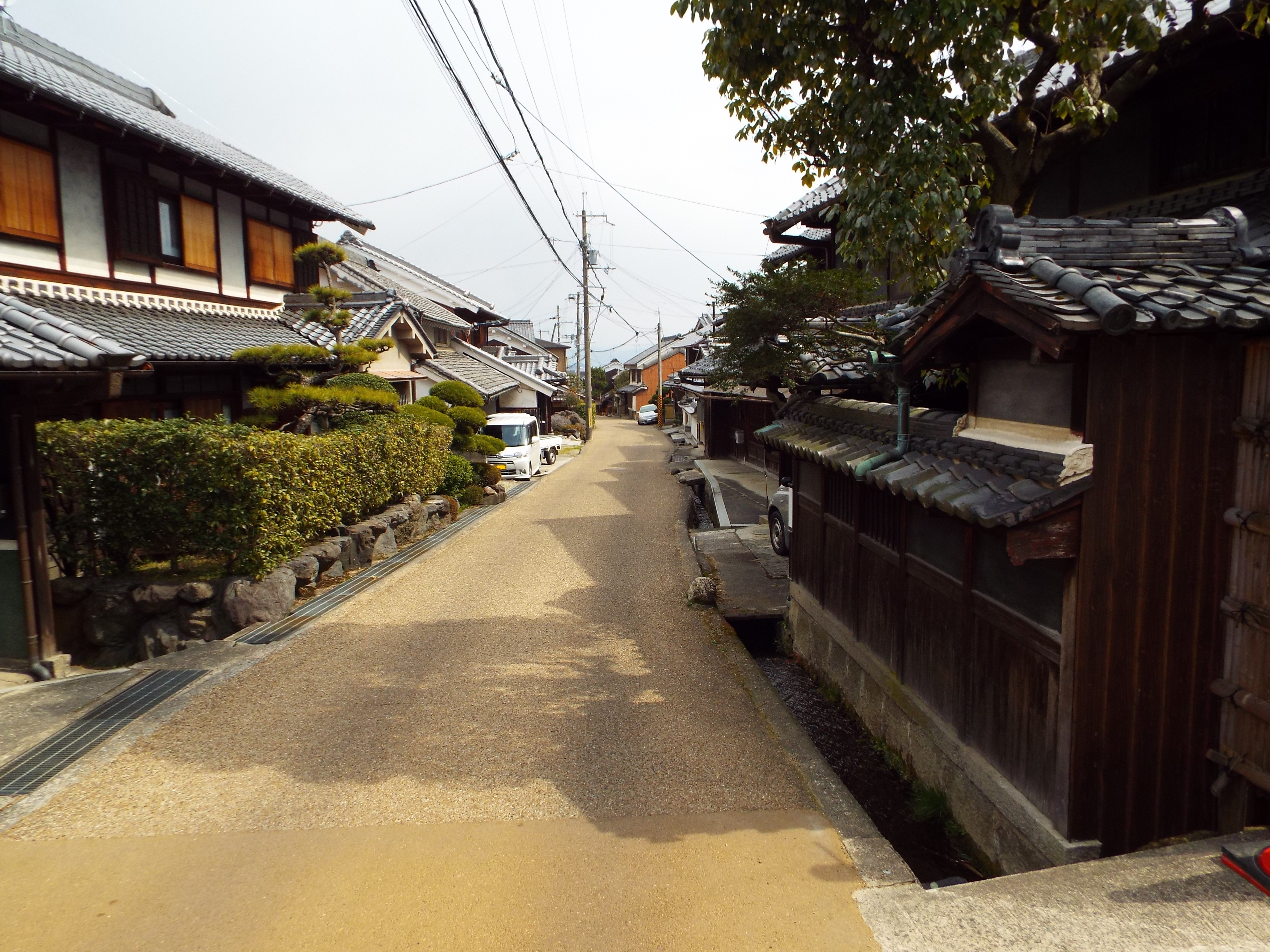 奈良県葛城市の竹内街道をぶらり散歩。長尾神社～松尾芭蕉・司馬遼太郎